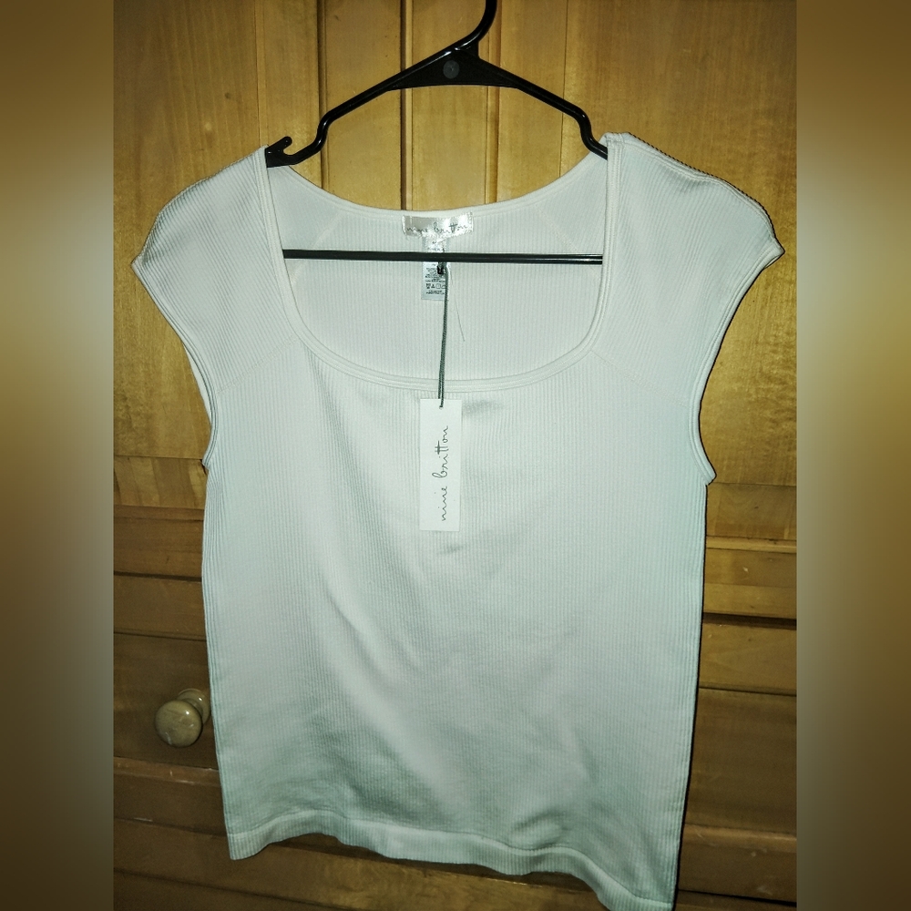Nine Britton top